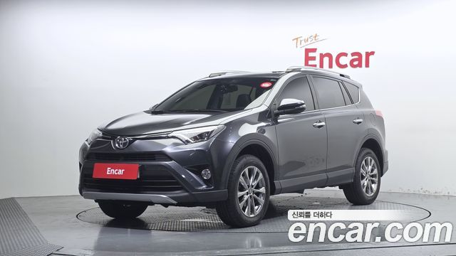 Toyota RAV4 2.5 2WD 4th 2018 — фото 1