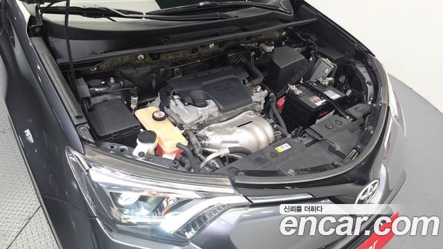 Toyota RAV4 2.5 2WD 4th 2018 — фото 6