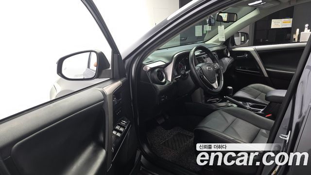 Toyota RAV4 2.5 2WD 4th 2018 — фото 10