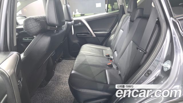 Toyota RAV4 2.5 2WD 4th 2018 — фото 11