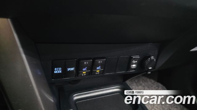 Toyota RAV4 2.5 2WD 4th 2018 — фото 19