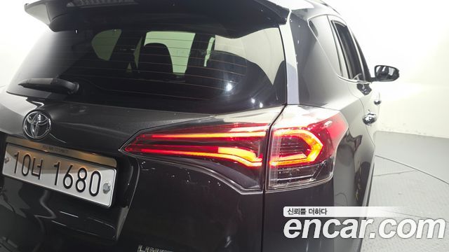 Toyota RAV4 2.5 2WD 4th 2018 — фото 23