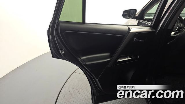 Toyota RAV4 2.5 2WD 4th 2018 — фото 25