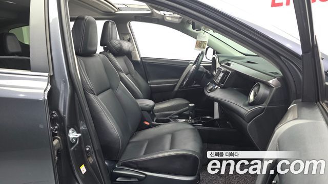 Toyota RAV4 2.5 2WD 4th 2018 — фото 26