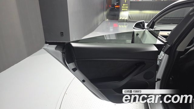 Tesla Model 3 RWD 2022 — фото 25