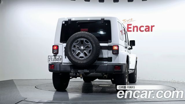 Jeep Wrangler (JK) 3.6 Sahara 4Door 2017 — фото 4