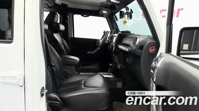 Jeep Wrangler (JK) 3.6 Sahara 4Door 2017 — фото 12