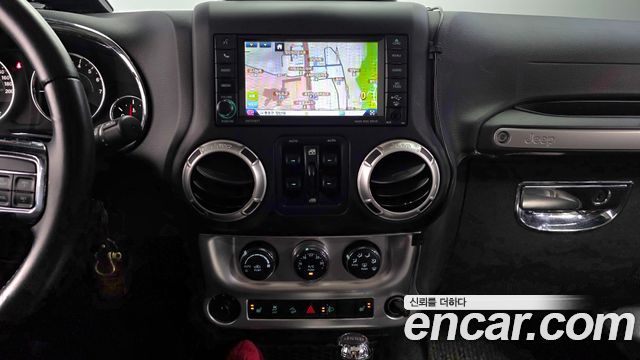 Jeep Wrangler (JK) 3.6 Sahara 4Door 2017 — фото 15