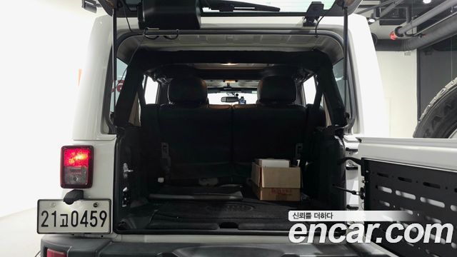 Jeep Wrangler (JK) 3.6 Sahara 4Door 2017 — фото 19
