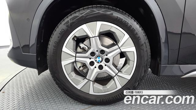 BMW X1 (U11) xDrive 20i xLine 2024 — фото 5