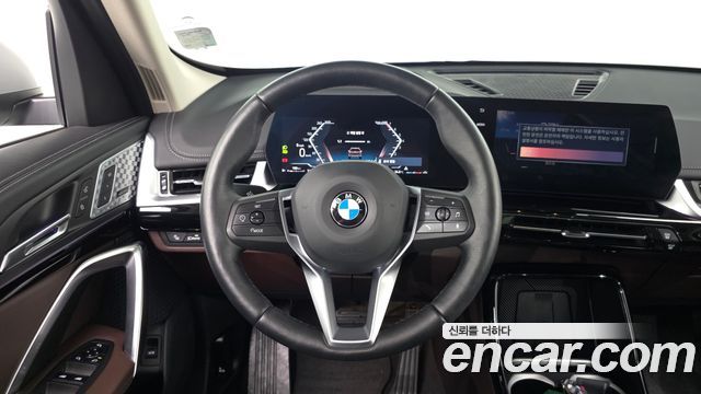 BMW X1 (U11) xDrive 20i xLine 2024 — фото 17