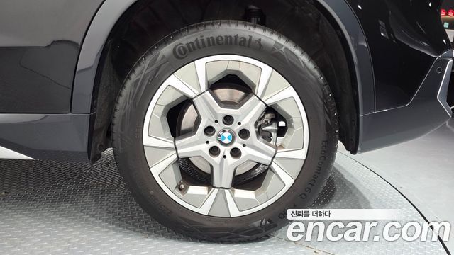 BMW X1 (U11) xDrive 20i xLine 2024 — фото 27