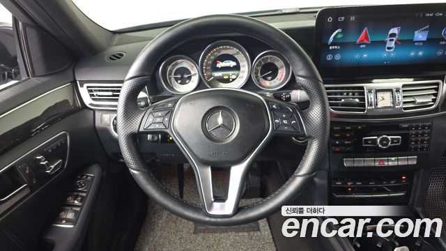 Mercedes-Benz E-Class (W212) E300 4MATIC Avantgarde 2014 — фото 13