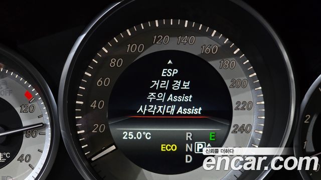 Mercedes-Benz E-Class (W212) E300 4MATIC Avantgarde 2014 — фото 17
