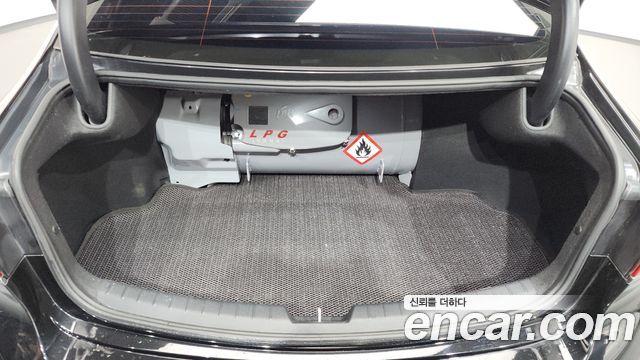 Kia K7 Premier 3.0 LPI Prestige(Rented) 2020 — фото 20