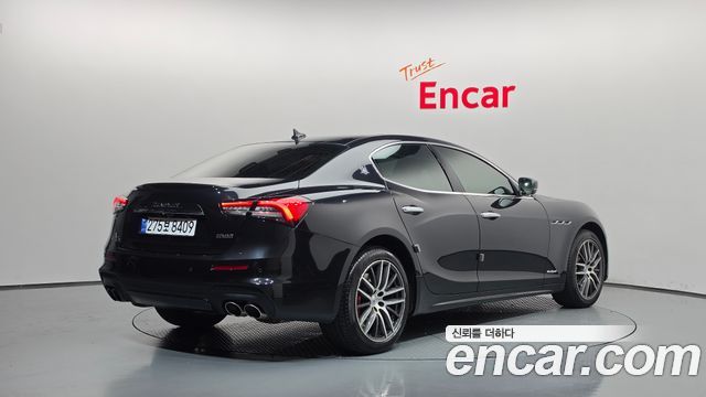 Maserati Ghibli 3.0 GranSport 3rd 2019 — фото 2