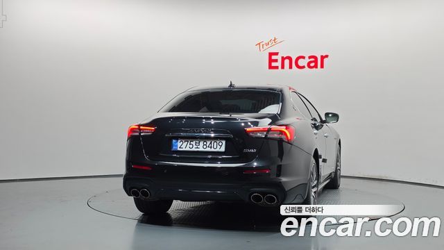 Maserati Ghibli 3.0 GranSport 3rd 2019 — фото 4