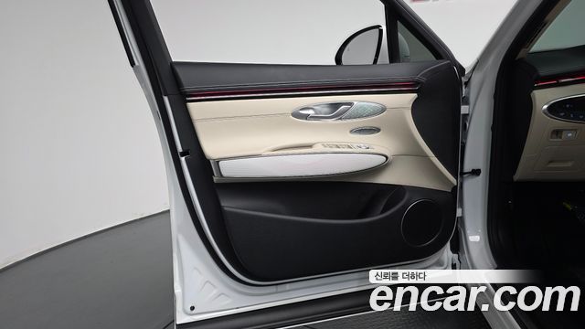 Genesis GV70 2.5T Gasoline 2WD 2026 — фото 24