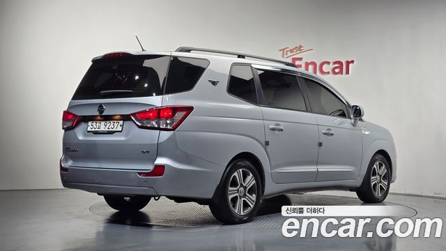KG Mobility (SsangYong) Korando Turismo 4WD GT 9-seater 2015 — фото 2