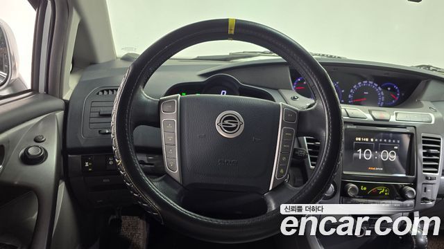 KG Mobility (SsangYong) Korando Turismo 4WD GT 9-seater 2015 — фото 12