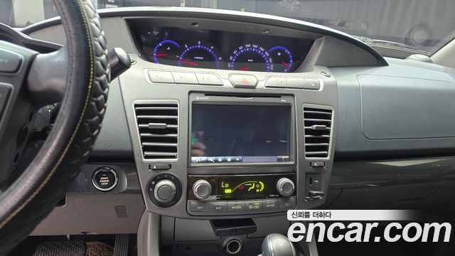 KG Mobility (SsangYong) Korando Turismo 4WD GT 9-seater 2015 — фото 13