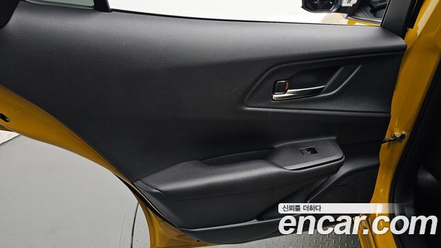 Toyota Prius (V) 2.0 PHEV XSE 2024 — фото 25