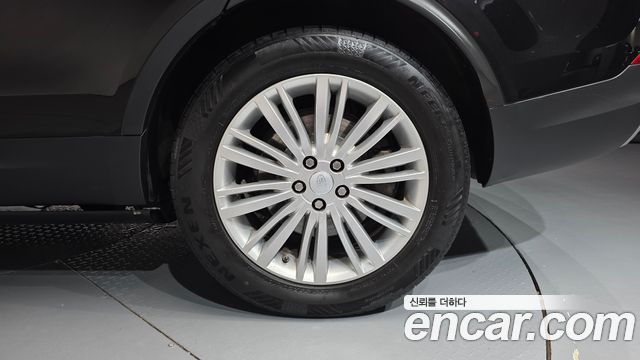 Land Rover Discovery 5 3.0 TD6 HSE Luxury 2017 — фото 21