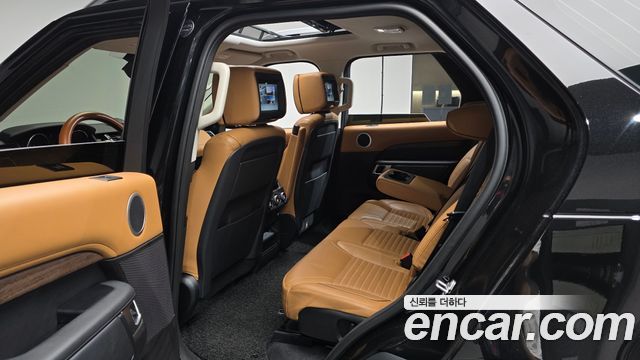 Land Rover Discovery 5 3.0 TD6 HSE Luxury 2017 — фото 26
