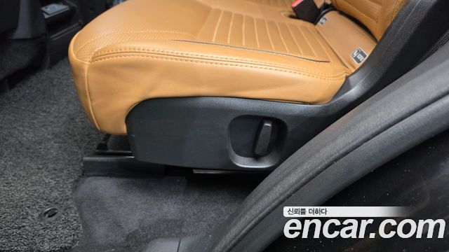 Land Rover Discovery 5 3.0 TD6 HSE Luxury 2017 — фото 34