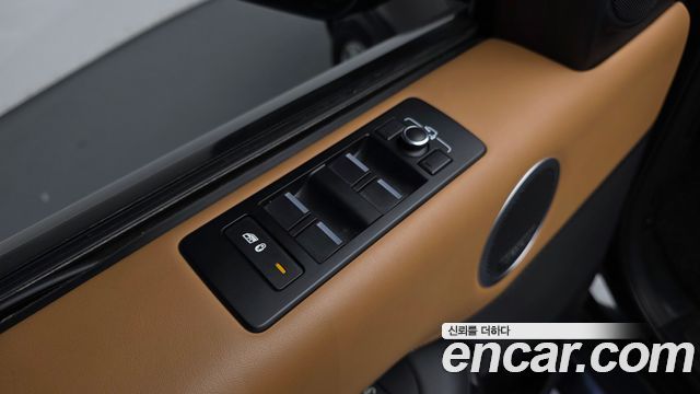 Land Rover Discovery 5 3.0 TD6 HSE Luxury 2017 — фото 37