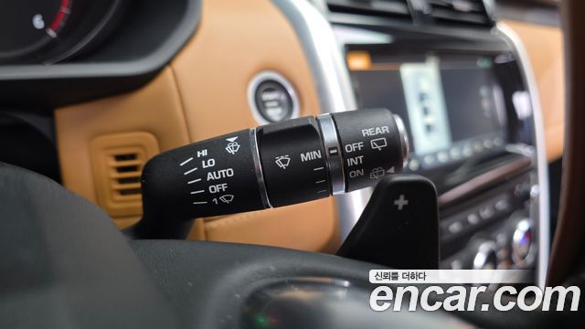 Land Rover Discovery 5 3.0 TD6 HSE Luxury 2017 — фото 38