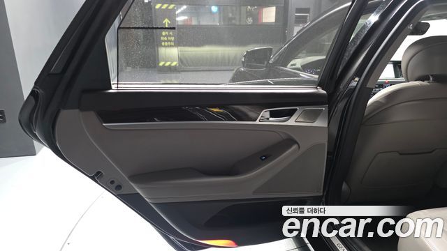 Genesis G80 3.3 GDI AWD Prestige 2019 — фото 25