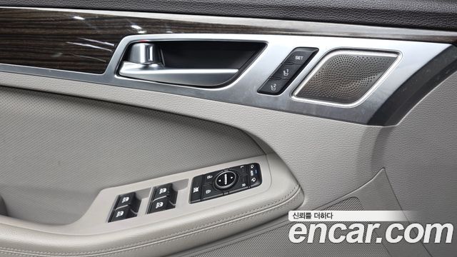 Genesis G80 3.3 GDI AWD Prestige 2019 — фото 27