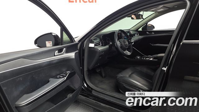 Kia K5 Hybrid (III) Trendy 2023 — фото 10