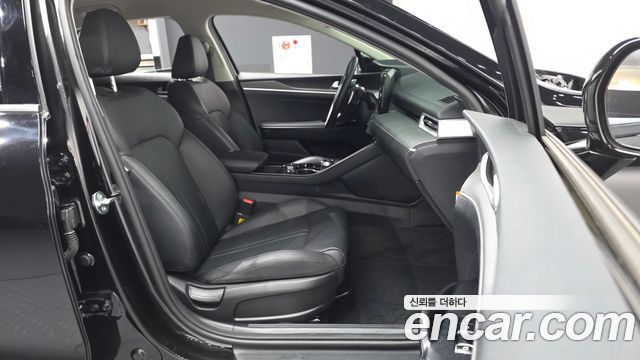 Kia K5 Hybrid (III) Trendy 2023 — фото 11