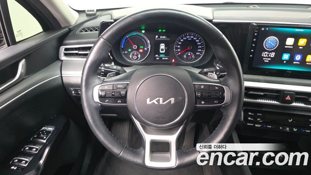 Kia K5 Hybrid (III) Trendy 2023 — фото 13