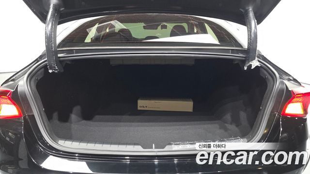 Kia K5 Hybrid (III) Trendy 2023 — фото 20