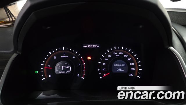 KG Mobility (SsangYong) Korando C 2.0 CVT 2WD Deluxe 2014 — фото 8