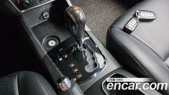 KG Mobility (SsangYong) Korando C 2.0 CVT 2WD Deluxe 2014 — фото 9