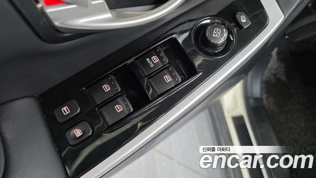KG Mobility (SsangYong) Korando C 2.0 CVT 2WD Deluxe 2014 — фото 11