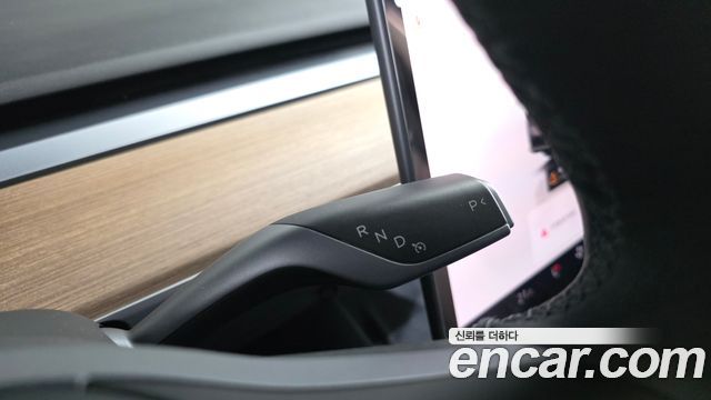 Tesla Model Y Long Range AWD 2022 — фото 9