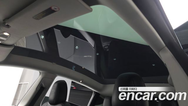 Tesla Model Y Long Range AWD 2022 — фото 16