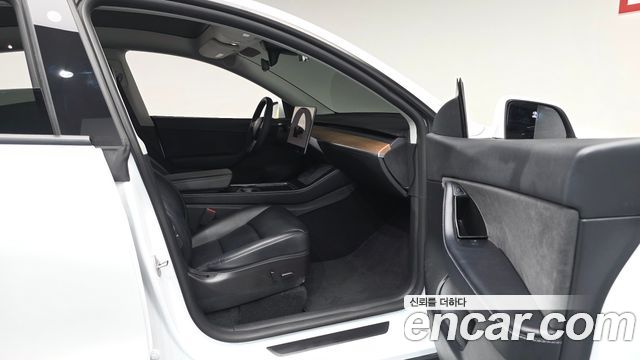 Tesla Model Y Long Range AWD 2022 — фото 26