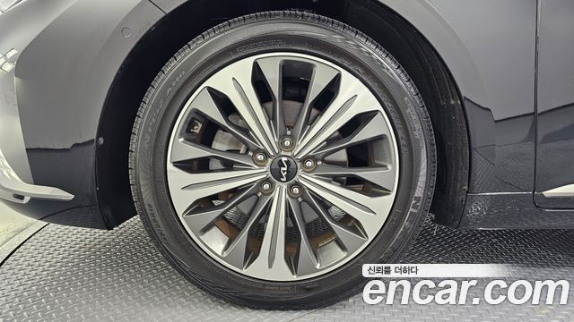 Kia K8 Hybrid Signature 2022 — фото 5