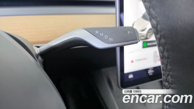 Tesla Model Y Long Range AWD 2021 — фото 9