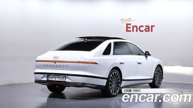 Hyundai Grandeur Hybrid (GN7) Calligraphy 2025 — фото 2