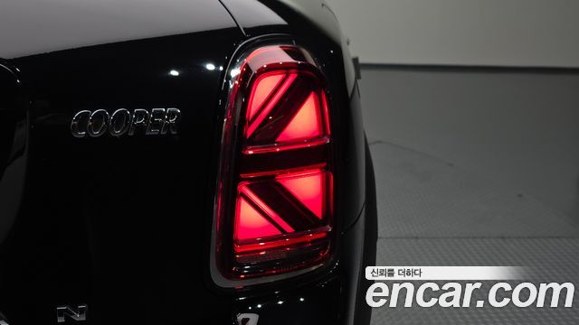 MINI Cooper Countryman Classic 2nd 2022 — фото 23