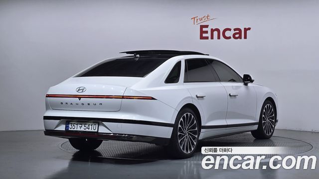 Hyundai Grandeur Hybrid (GN7) Calligraphy 2023 — фото 2