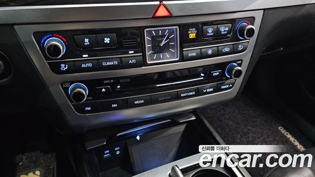 Genesis G80 3.3 GDI AWD Premium Luxury 2018 — фото 15