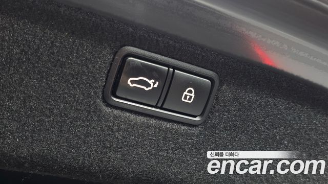 Genesis G80 3.3 GDI AWD Premium Luxury 2018 — фото 19